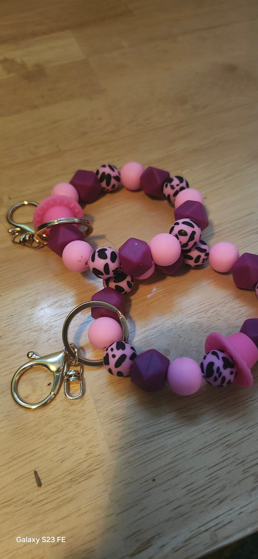 Pink Beaded Silicone Keychain Bracelet – Stretch Wristlet with Gold Clasp